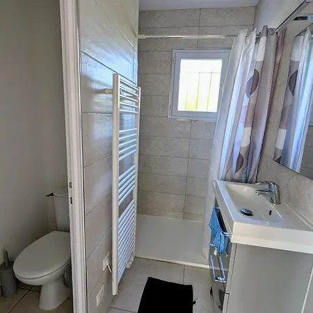 בית נופש Cosy 74 M 800m From The